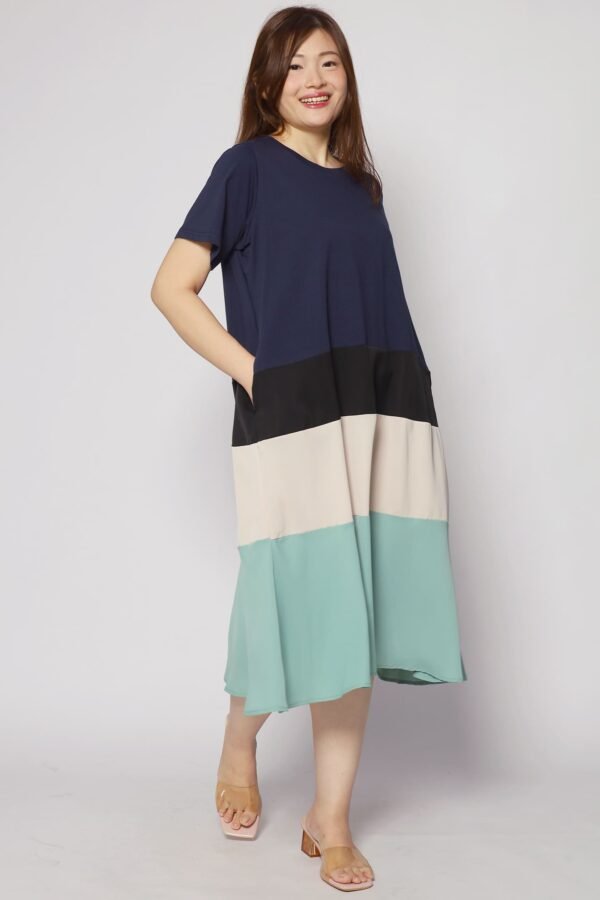 Ivon Colourblock Dress in Blue - Image 2