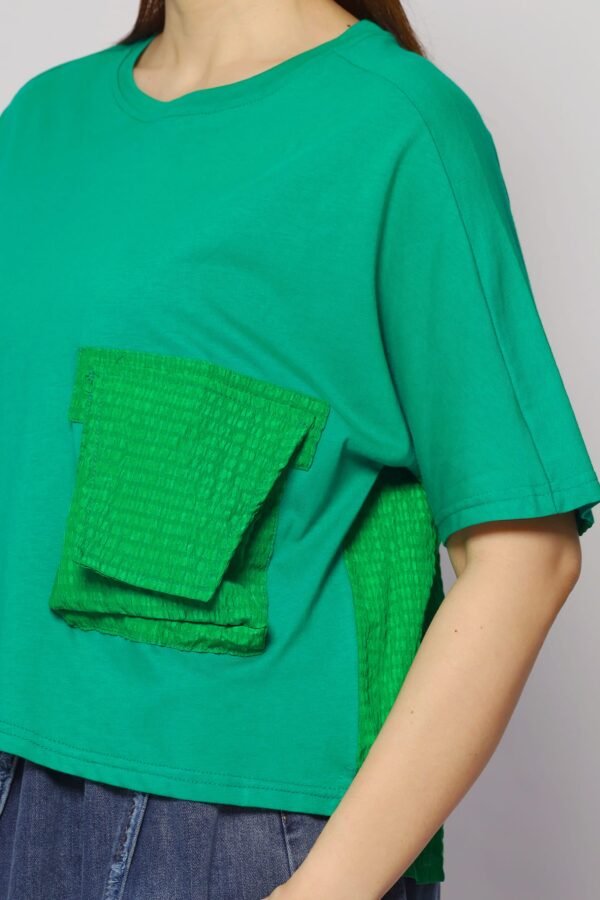 Roon Pocket Top in Green - Image 7
