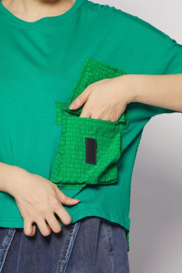 Roon Pocket Top in Green - Image 8