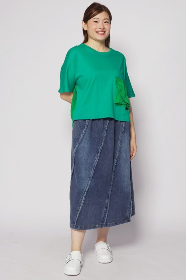 Roon Pocket Top in Green - Image 4