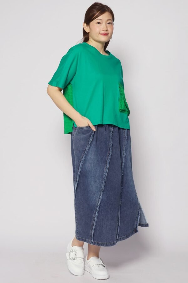Roon Pocket Top in Green - Image 2