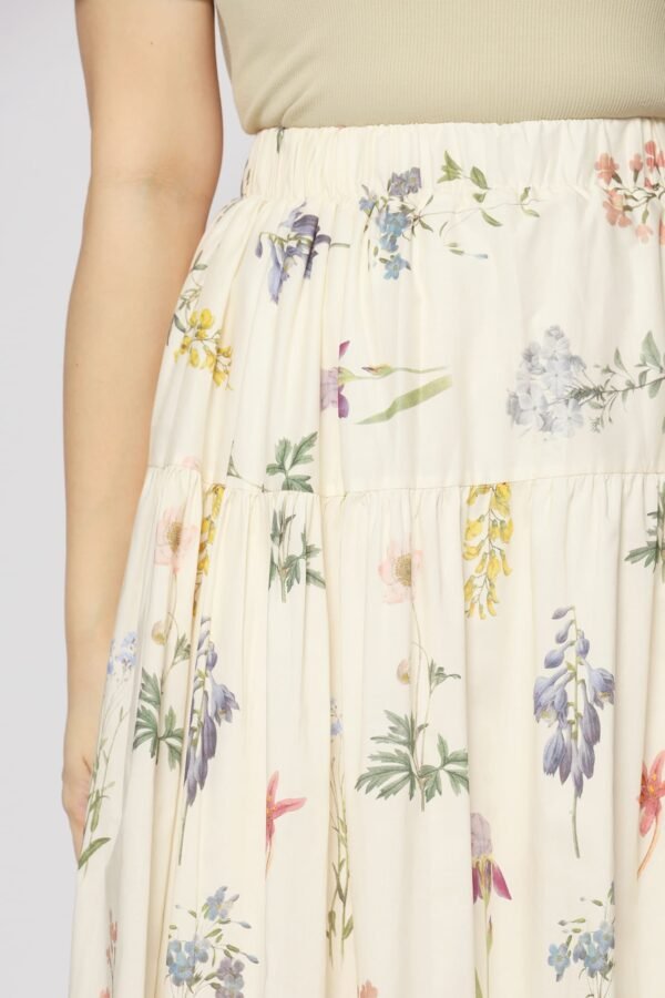 Zann Floral Skirt in Cream - Image 8