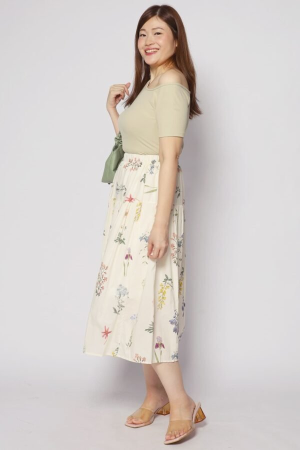 Zann Floral Skirt in Cream - Image 5