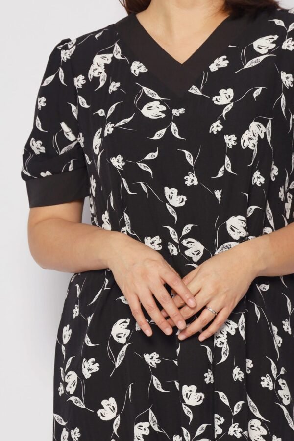 Calandra Floral Lace Dress - Image 8