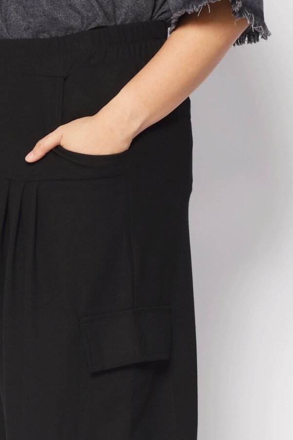 Damian Cargo Pants in Black - Image 9
