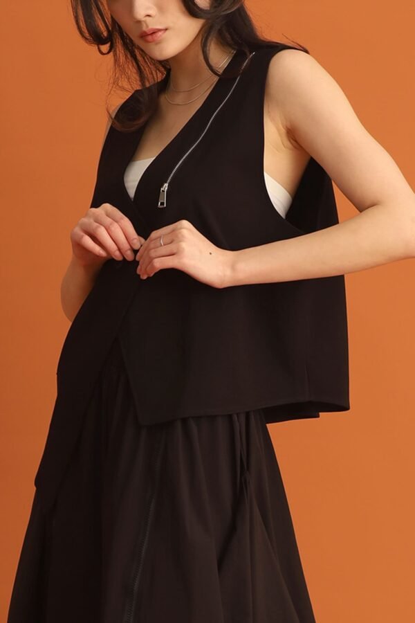 CHOSEN - Joo Zipper Vest in Black - Image 11
