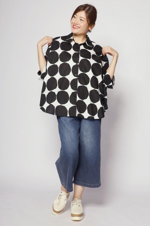 Kasey Top in B/W Circles - Image 4