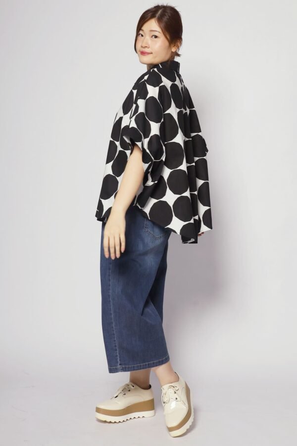 Kasey Top in B/W Circles - Image 3