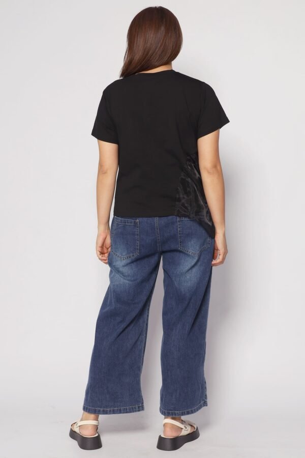 Keke Circles Top in Black - Image 7