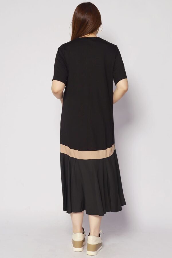 Leigh Colourblock Dress in Black - Image 7