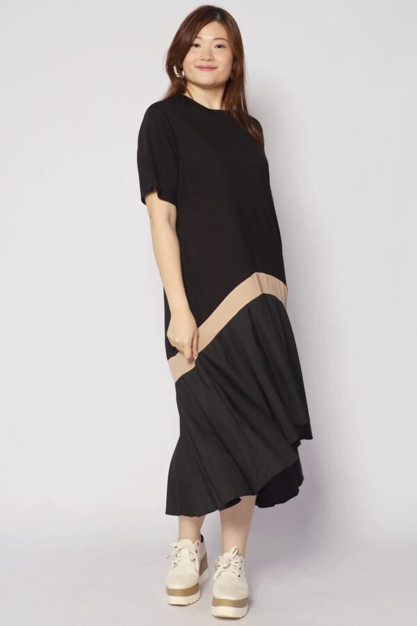 Leigh Colourblock Dress in Black - Image 5