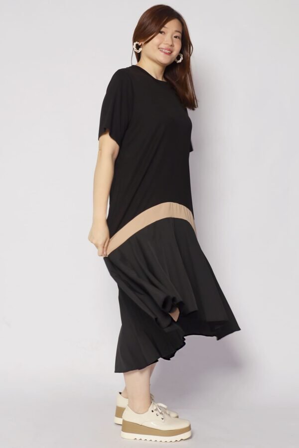 Leigh Colourblock Dress in Black - Image 6