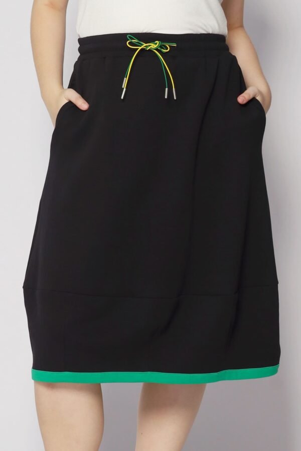 Piper Trimming Skirt in Black - Image 7