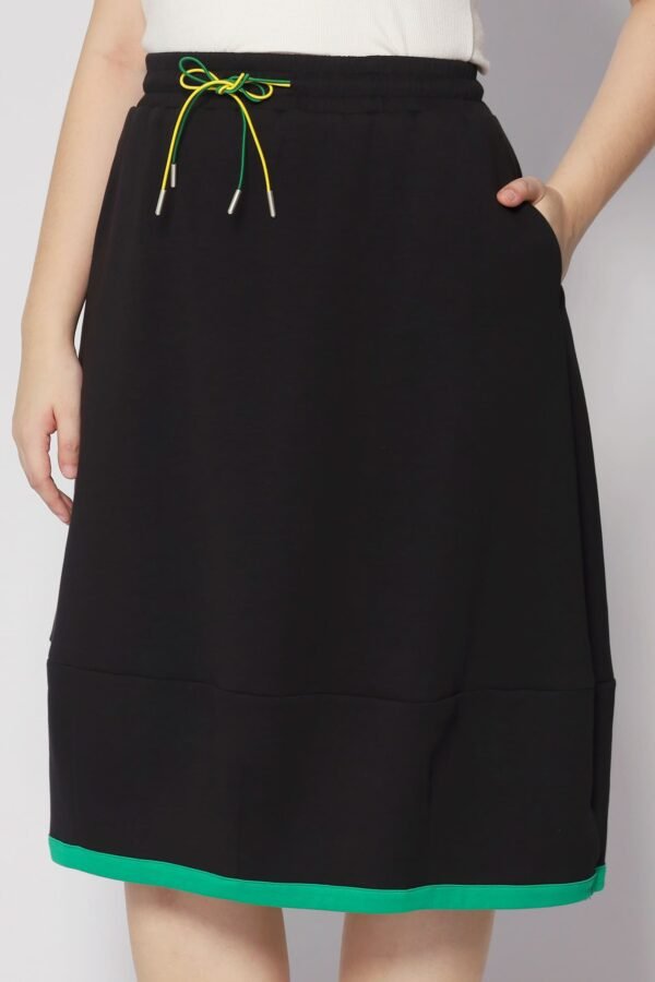 Piper Trimming Skirt in Black - Image 2